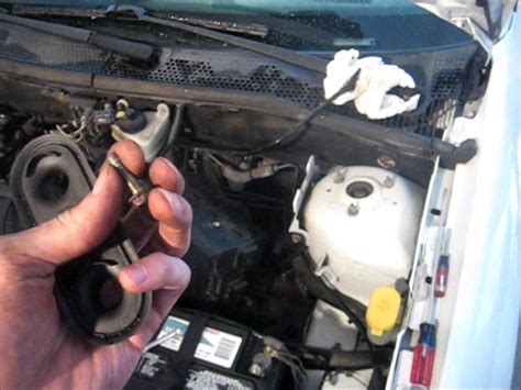 2003 focus power distribution box removal|2003 ford focus clutch fluid.